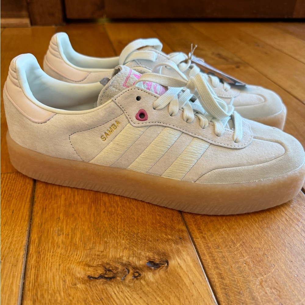 NWT Adidas Valentine Samba Sambae Sz 10